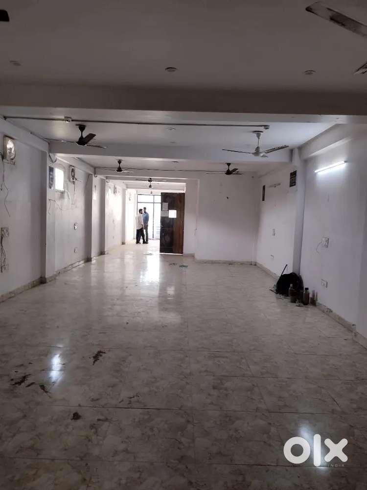 1400 sqft 2nd floor hall for rent near dwarka mor  in 25000 rs rent