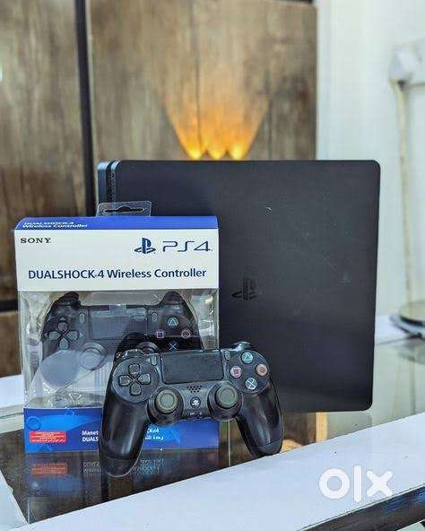 Play station 4 slim 1TB