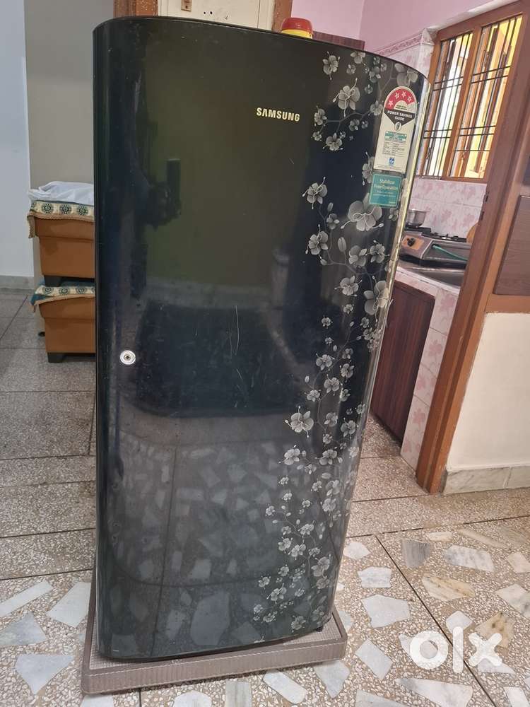 SAMSUNG FRIDGE