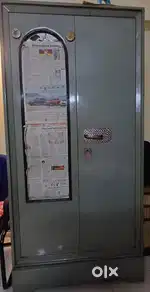 Steel wardrobe with locker