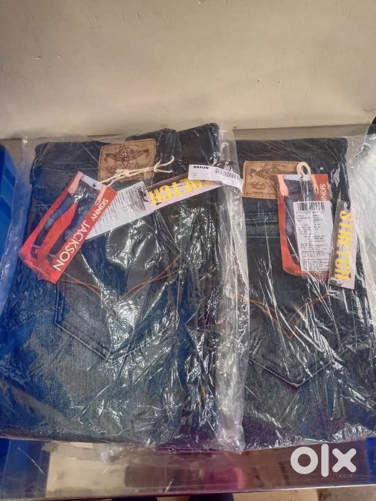 Flying Machine Jeans 500 pcs all same color stretch finish slim fit.