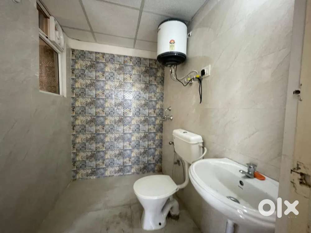 2Bhk Raw Apertment Available For Rent Near Hero Honda Chowk Gurgaon