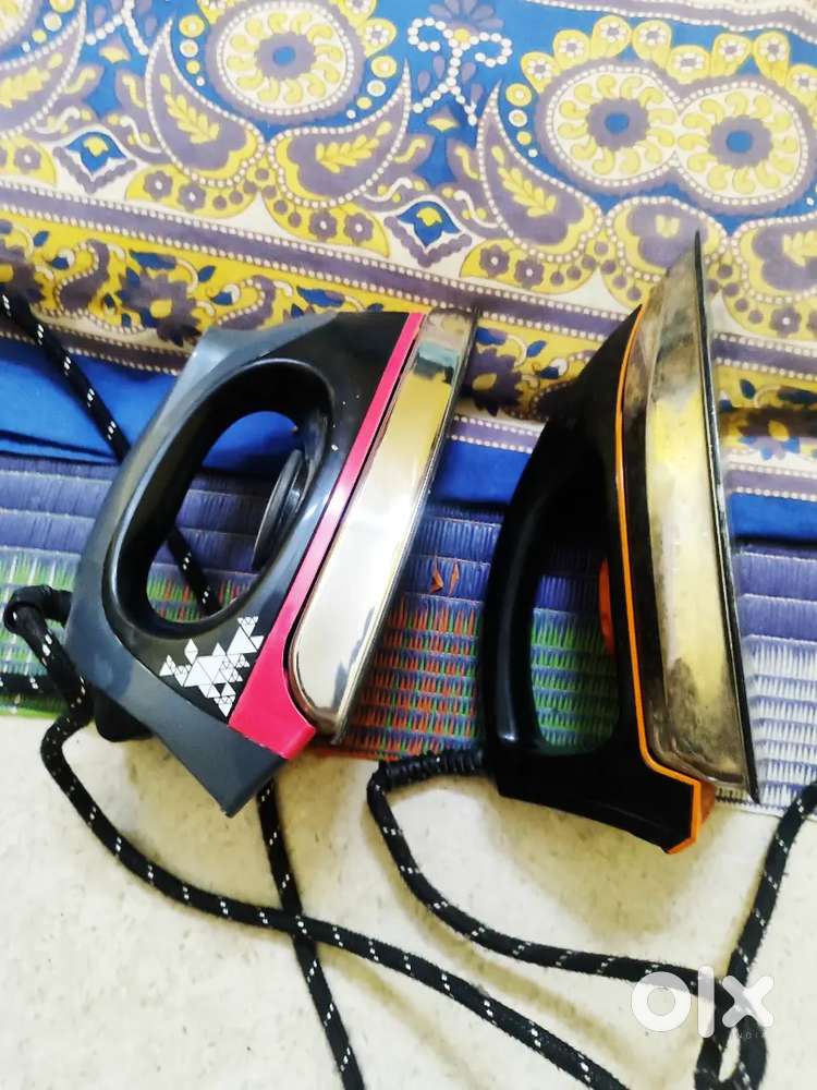 Iron box 2 piece. Havells brand working condition.