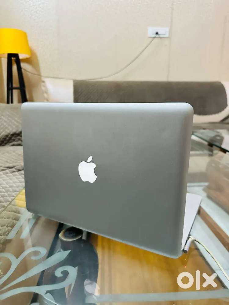 Apple mac book pro