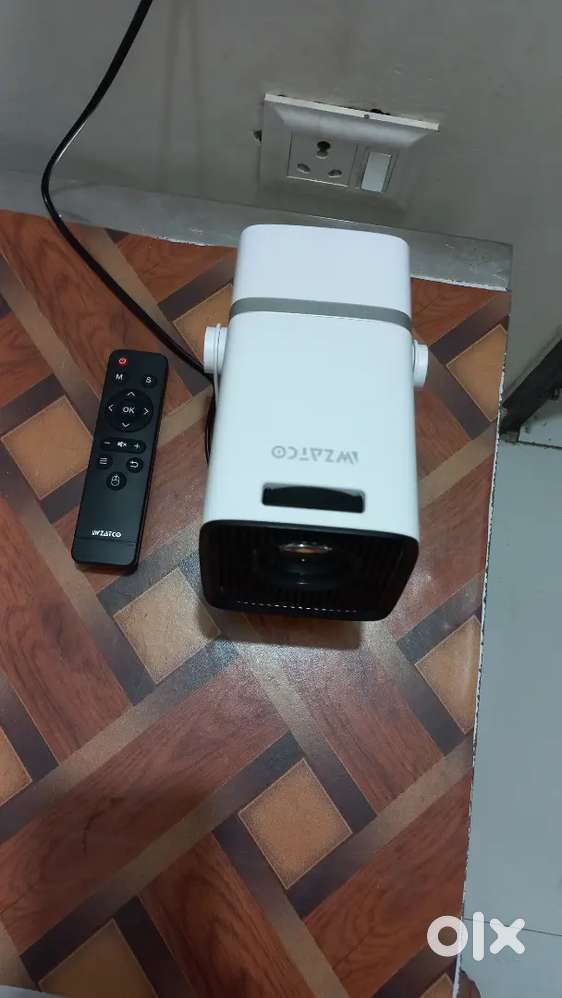 Wzatco Projector