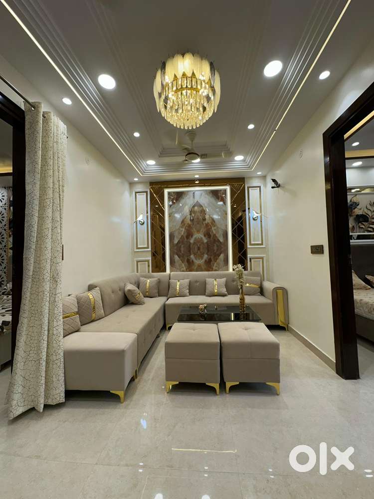 2BHK Flat  Main Road Se Bilkul Paas  Prime Location