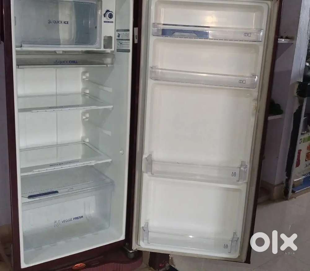 Whirlpool 190 ltr fridge it's 4 star fridge