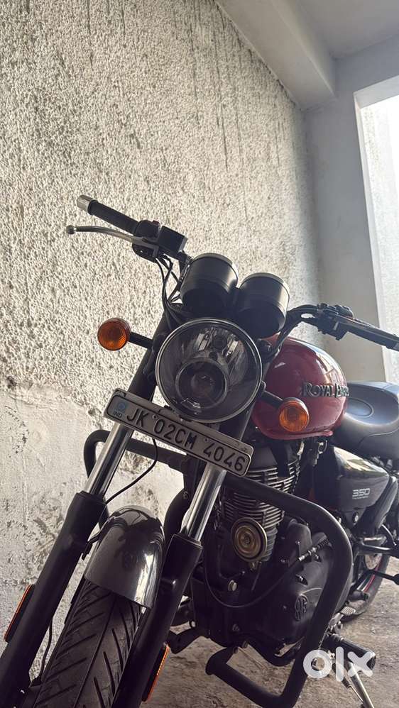 Royal enfield thunerbird 350X Red Colour in Excellent Condition.