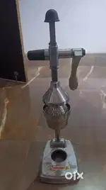 juicer machine new and ok condition