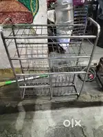 Plates stand