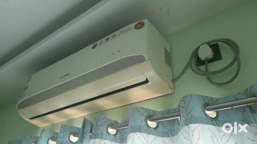 Lloyd AC good condition