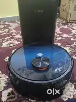 Automatic light settings vacuum cleaner