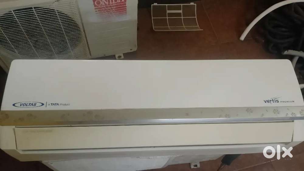 1ton 1.5 ton good condition ac