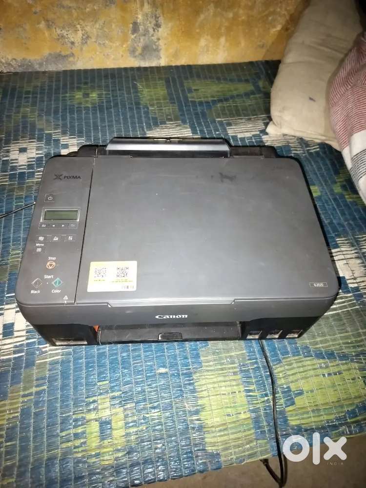 Canon g2020 printer colour or black in white