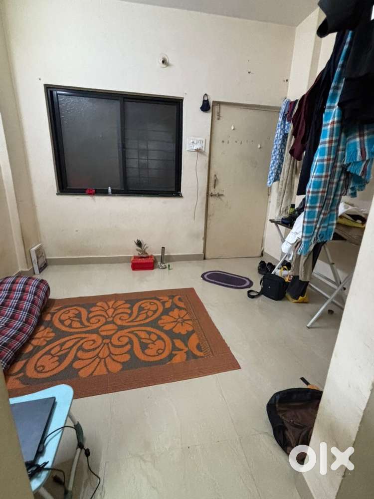 Hall kitchen flat for rent any