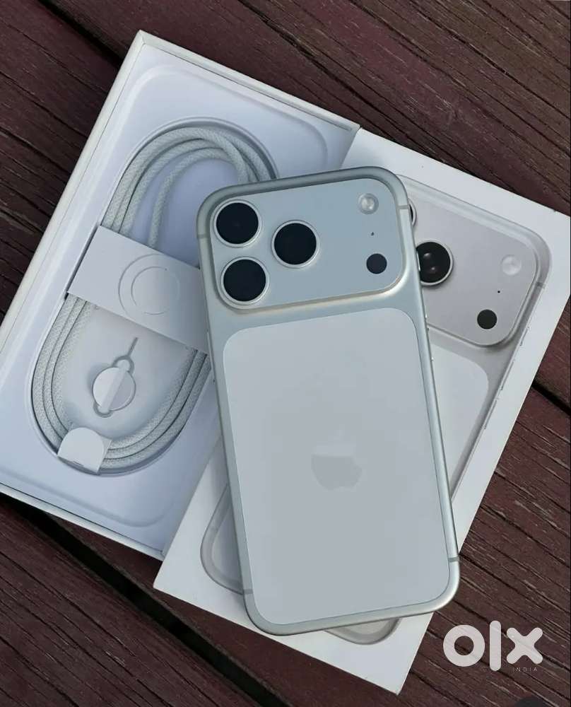 IPhone 17 pro (Silver) 256GB)