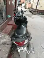Scooter , single handed
