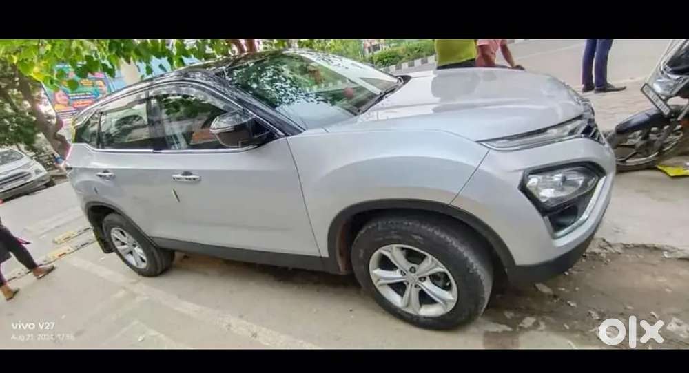 Tata Harrier 2020 Diesel Well Maintained BS4 TOP MODEL silver colour
