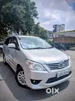 Toyota Innova 2.5 VX 8 STR, 2012, Diesel