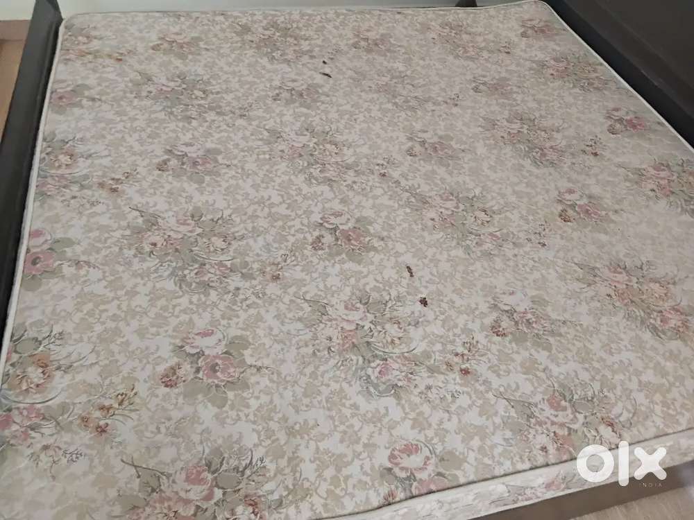 King size cour mattress