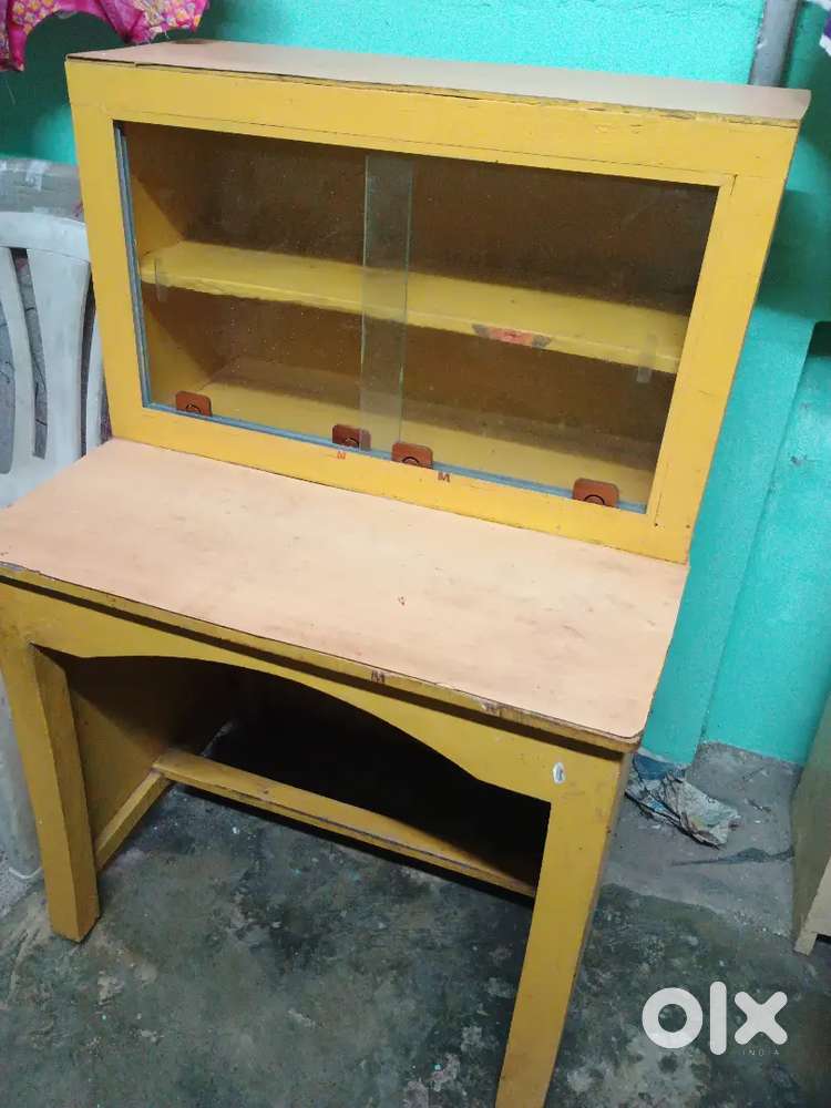 Wooden study table for sale