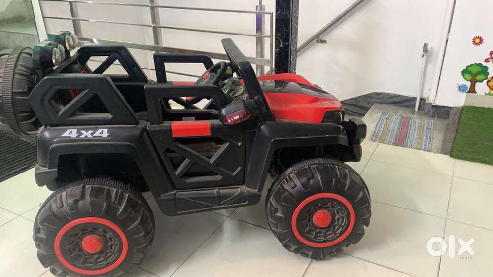 Red jeep in good condition
