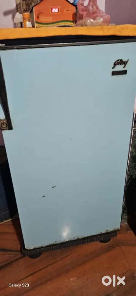 Godrej Fridge - Urgent sell
