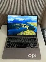 Apple Macbook Air - M2 Chip