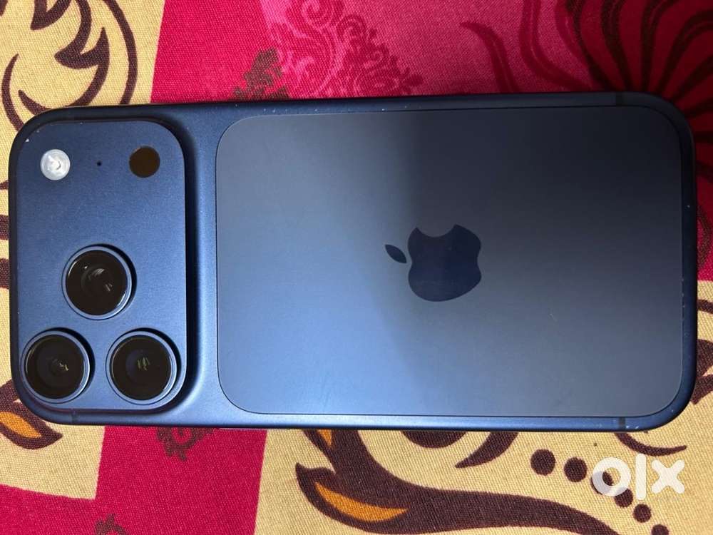 iPhone 17 pro 256 gb Blue colour