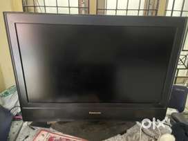 Panasonic 32-inch LED TV