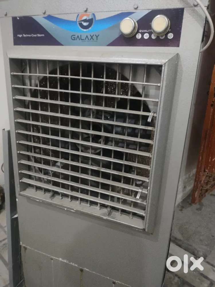 Full size Brand new Cooler hai 1 month bi use nhi hua h ek dum new h