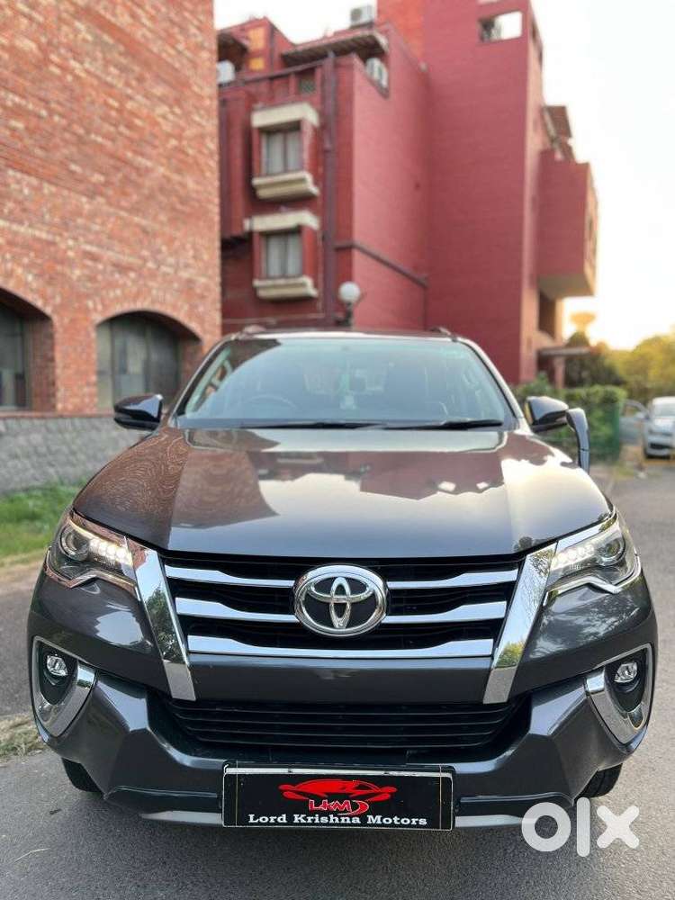 Toyota Fortuner 4X2 AT 2.8 Diesel, 2017, Diesel