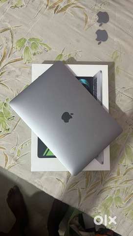 MacBook pro M2