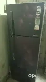 Fridge  double door, working condition,285 litre,red colour LG company
