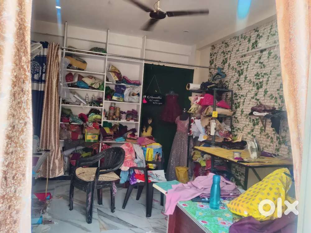 Shop for rent for office and shops at ramavarapadu, currency nagar