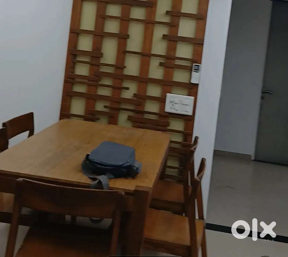 I sell my Dining table good condition