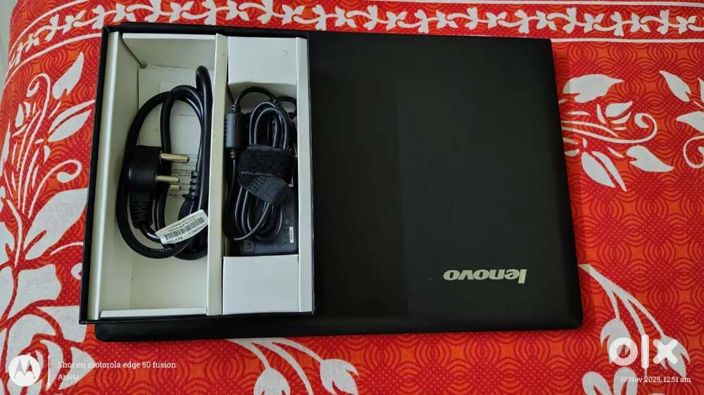 Laptop ( lenovo)