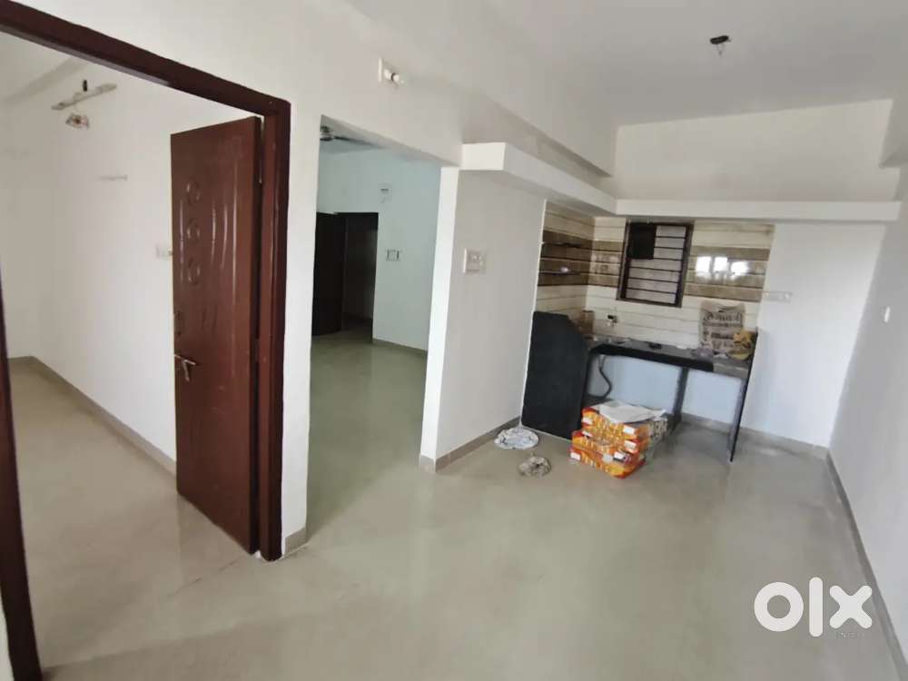 Rent 2bhk flet 1st floor loc kaluyabid virani circle