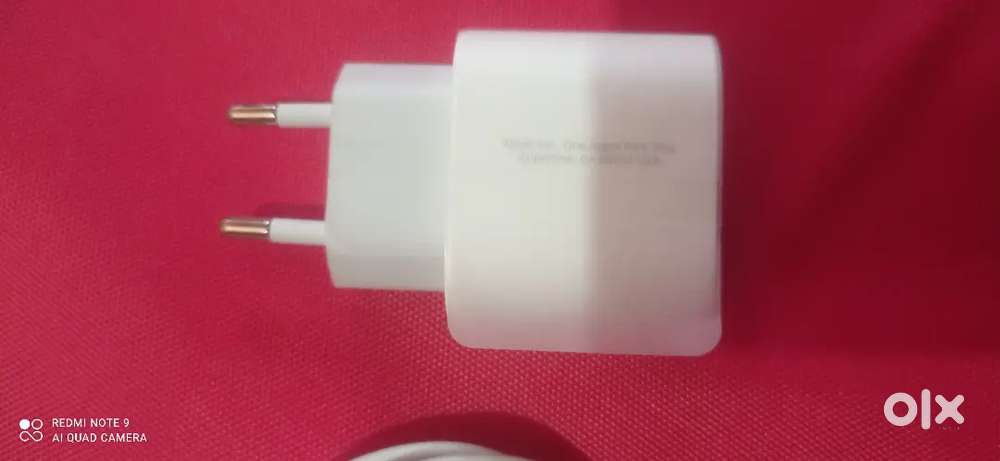 Apple  charger  Mac Book and cabel c to c and lighting 20 w brand new