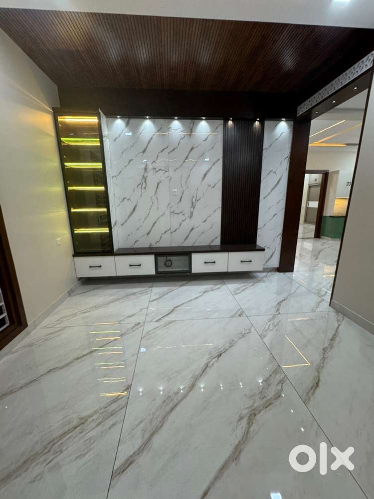 (GNT-SALE07)Luxury 3 BHK Flat for Sale2050 sftNorth1.10cr