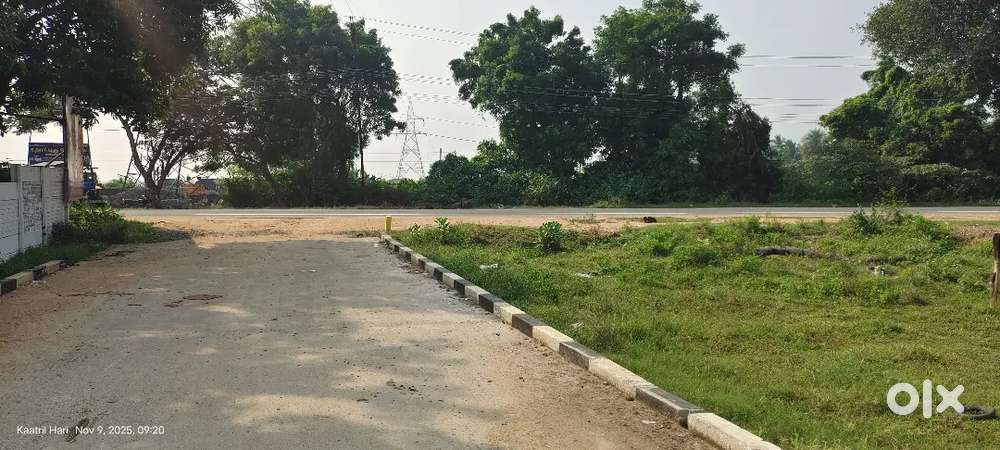 நெல்லிக்குப்பம் பிரதான சாலையில் மனைகள் விற்பனைக்கு உள்ளது