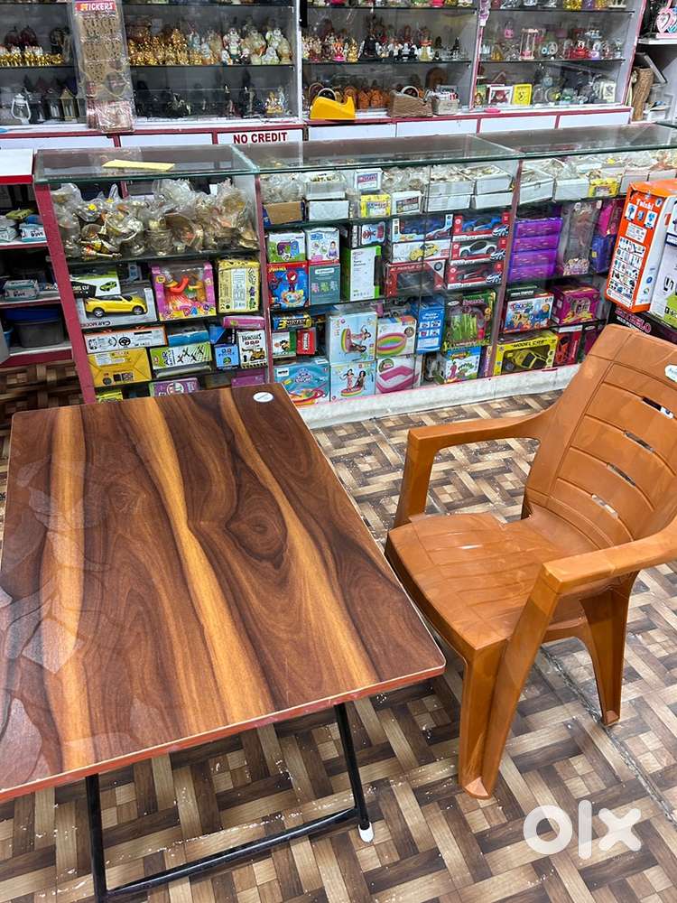 Foldable table and chair