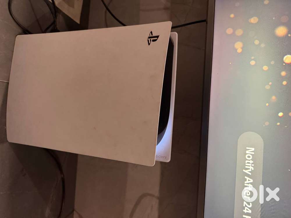 Play station 5 (Disc VersioN) 8 months old in 30K