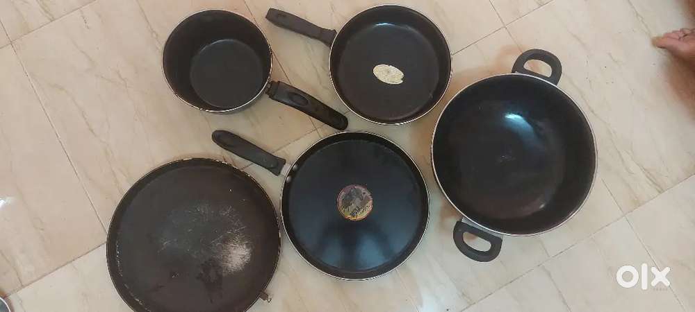 Im selling Kitchen utensils. Read description before call or msg.