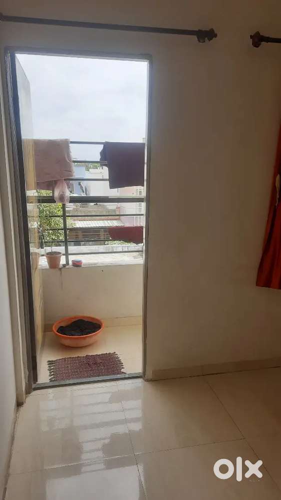 Need 1 girl roommate