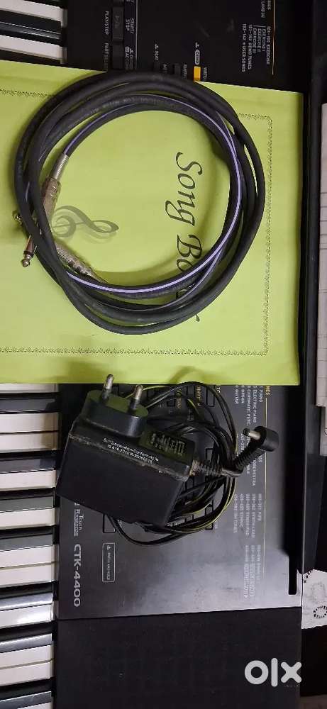 Casio digital keyboard 61 keys available good condition