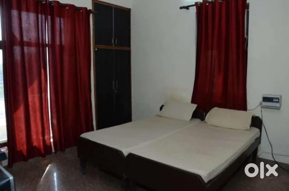 Girls PG Rooms on Rent in Uttam Nagar nr by Metro and Market