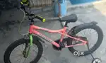 Yah bicycle 7 se 8 sal ke bacchon ke liye hai
