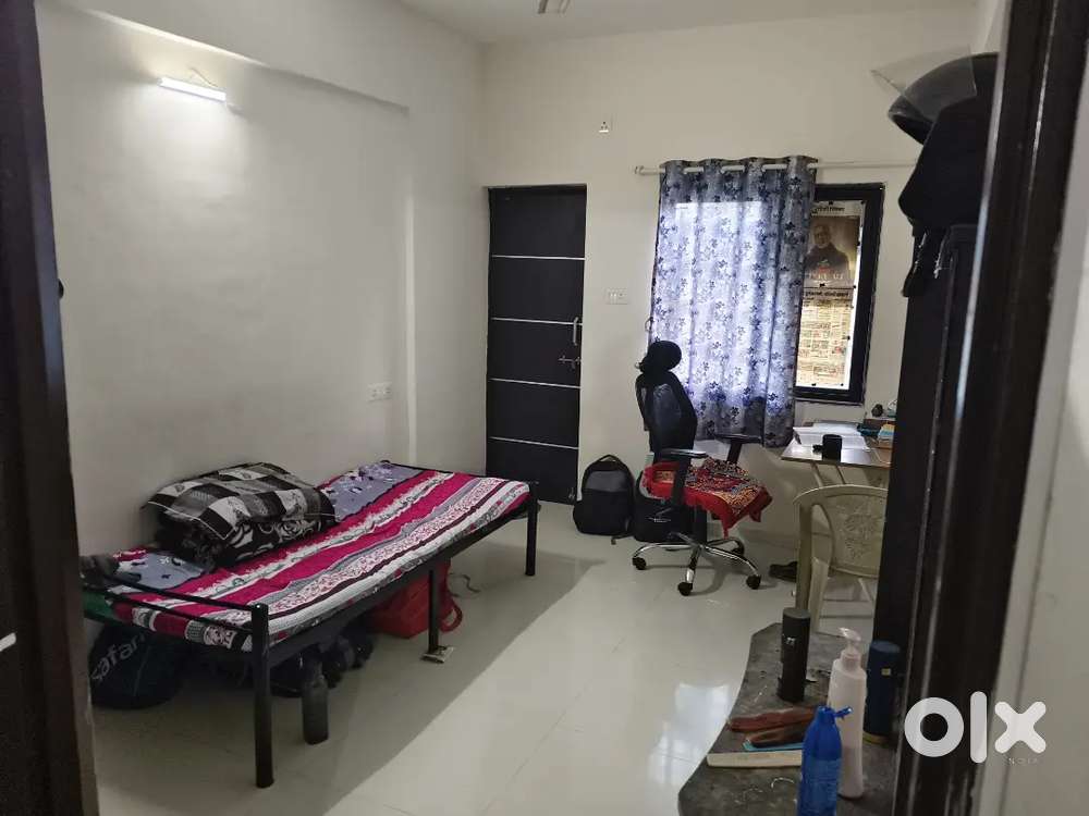 Looking for 2 male flatmates for 1BHK flat