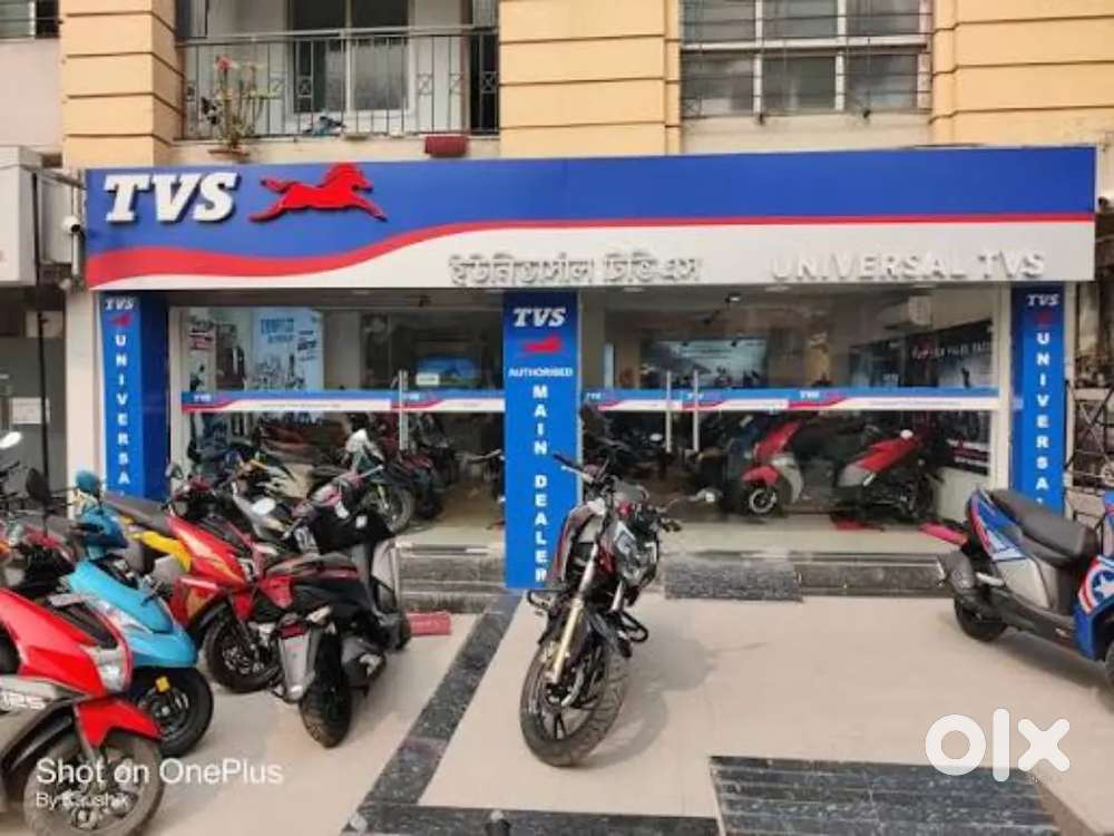 लखनऊ में [ TVS SHOWROOM] में लड़के लड़‌कियों की आवश्कता है !